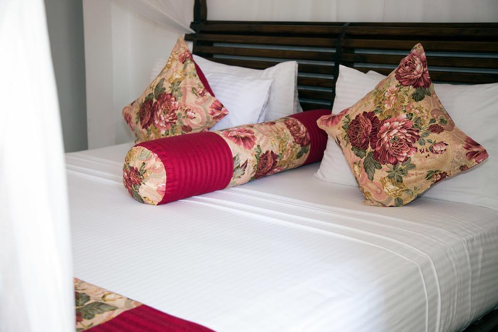 Suriya Arana Bed & Breakfast Negombo Exterior photo