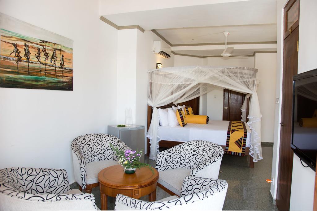 Suriya Arana Bed & Breakfast Negombo Exterior photo