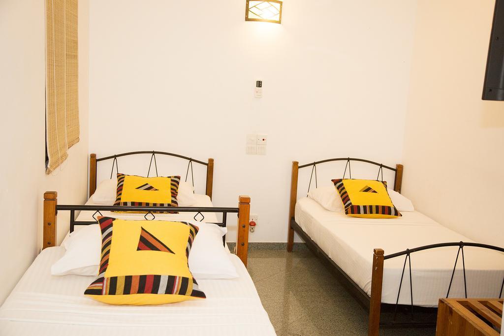 Suriya Arana Bed & Breakfast Negombo Exterior photo