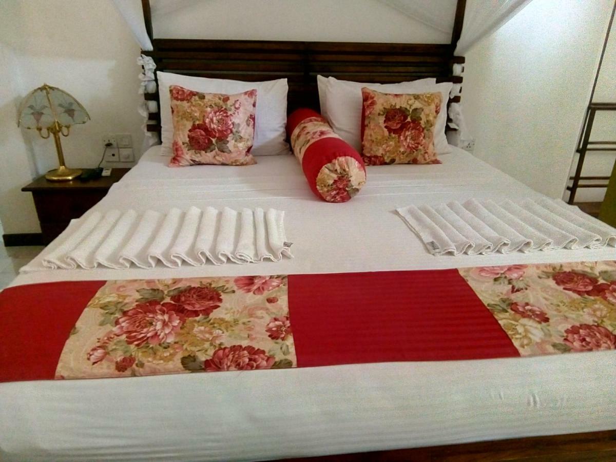 Suriya Arana Bed & Breakfast Negombo Exterior photo